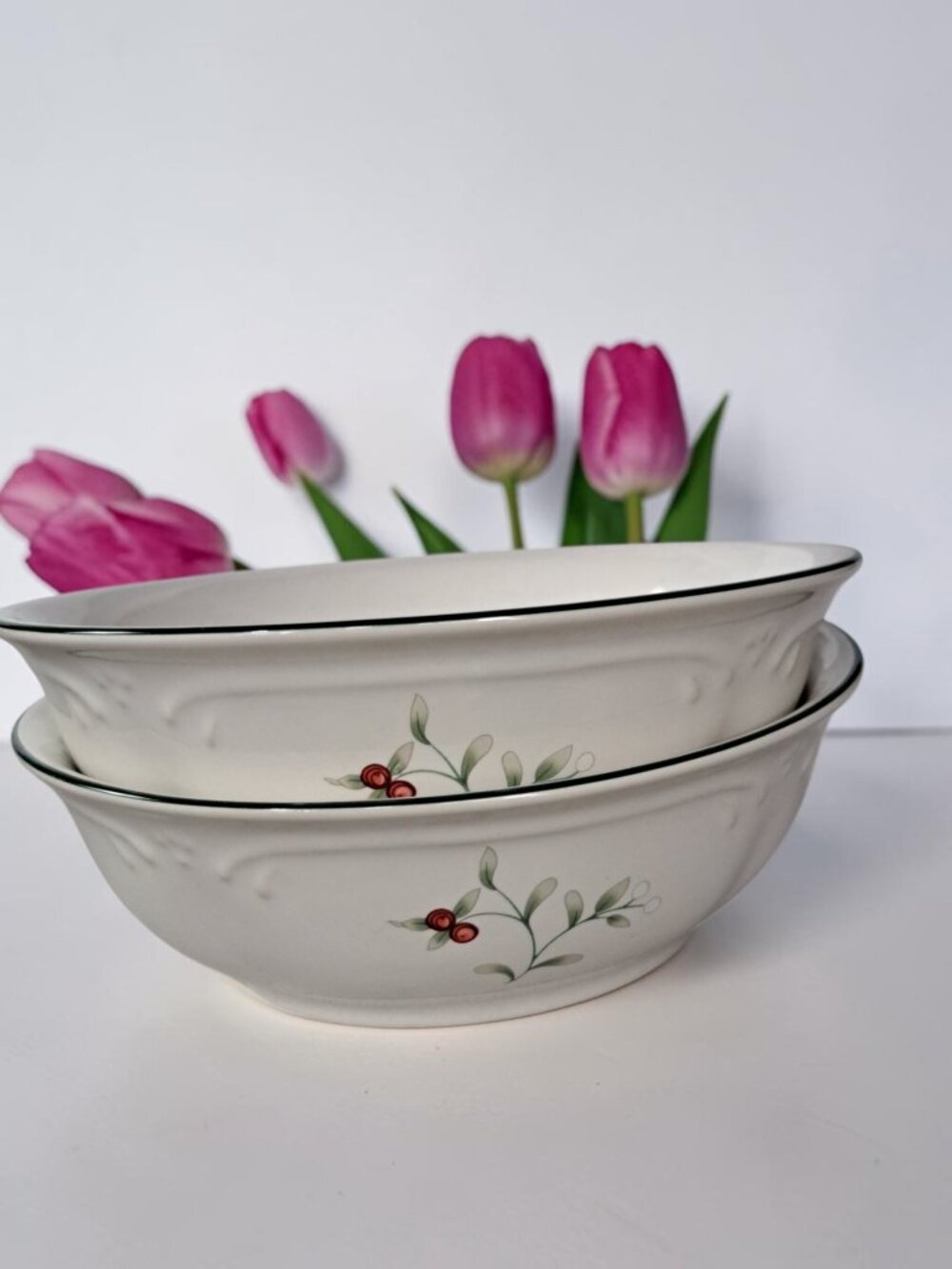 PFALTZGRAFF WINTERBERRY 2 CEREAL SALAD SOUP BOWLS
